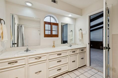 1717 Live Oak Drive Irving TX 75061