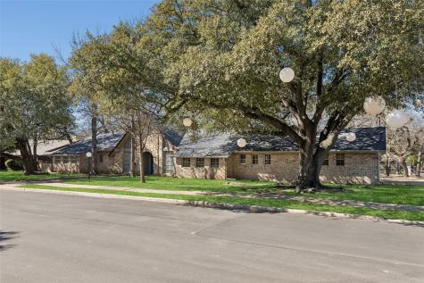 1717 Live Oak Drive Irving TX 75061