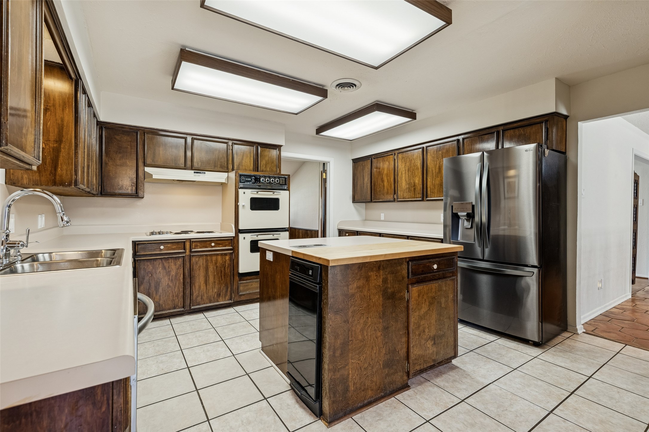 1717 Live Oak Drive Irving TX 75061