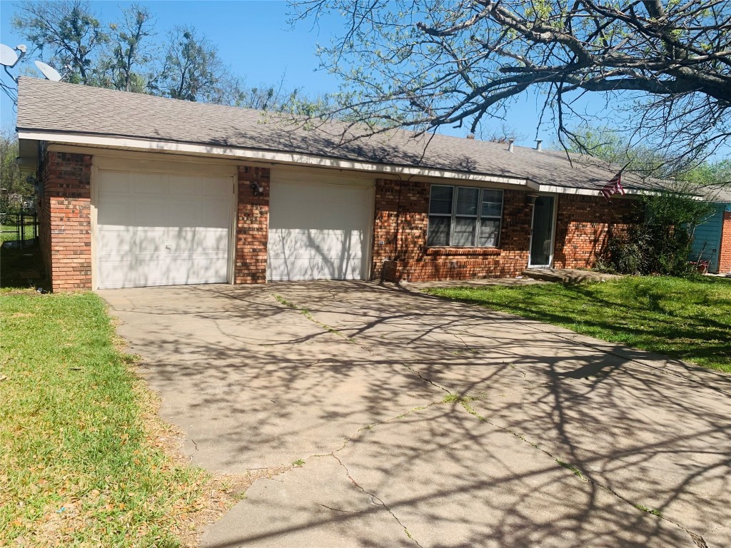 208 Glen Rose Avenue Cleburne TX 76033