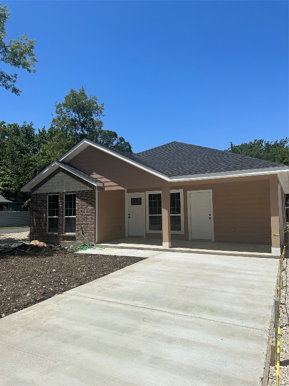 803 N Bond Avenue Dallas TX 75211