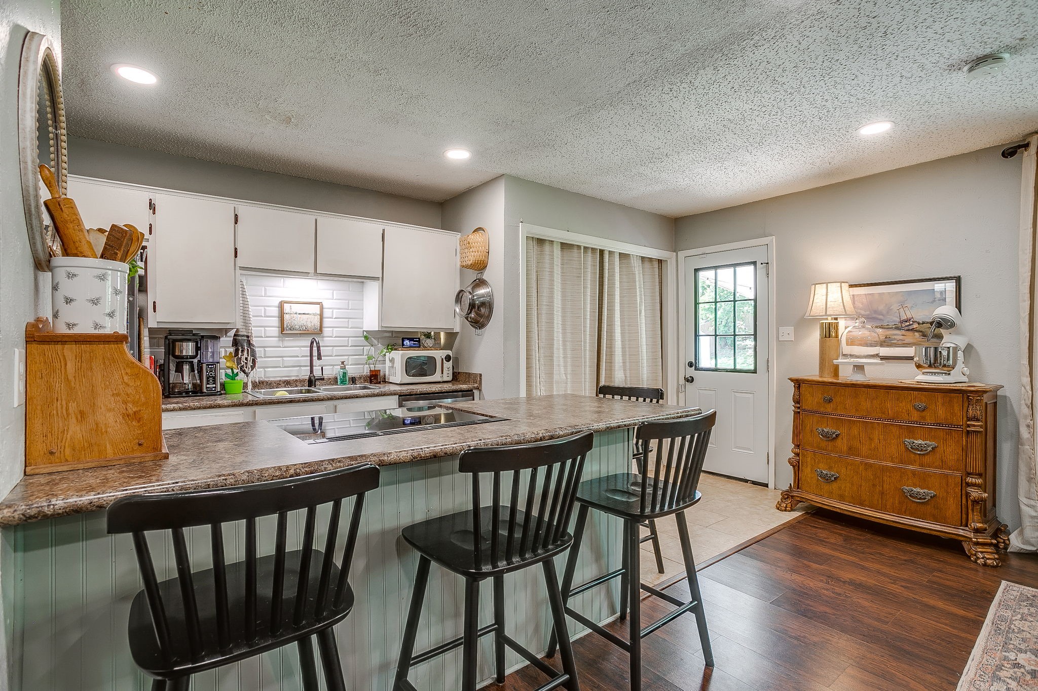 712 Poe Street Azle TX 76020