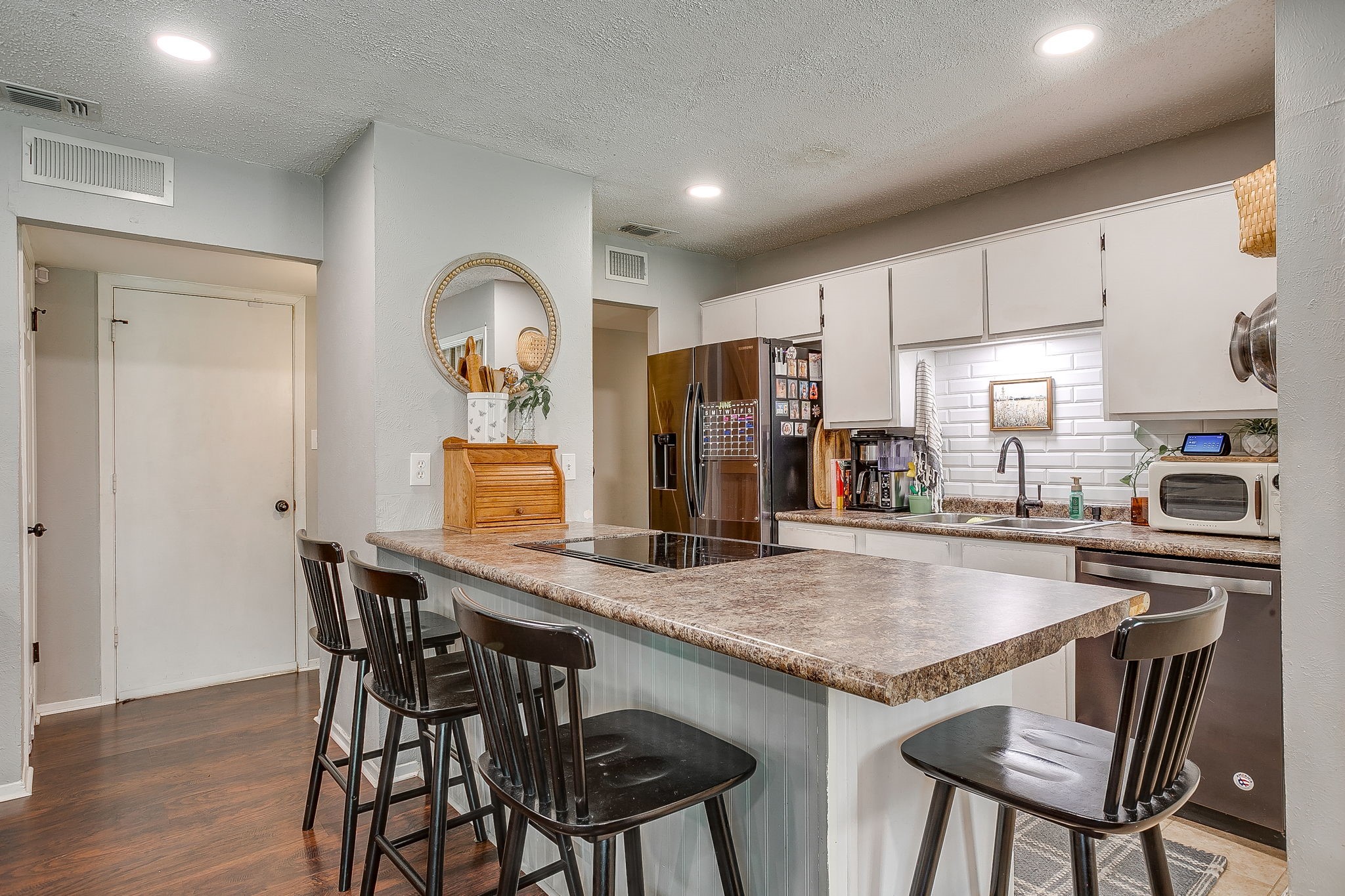 712 Poe Street Azle TX 76020