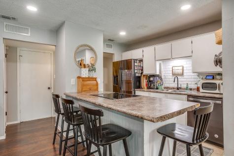712 Poe Street Azle TX 76020