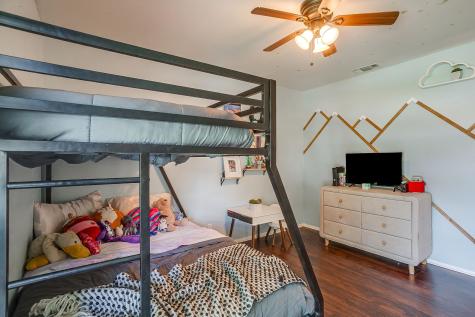 712 Poe Street Azle TX 76020