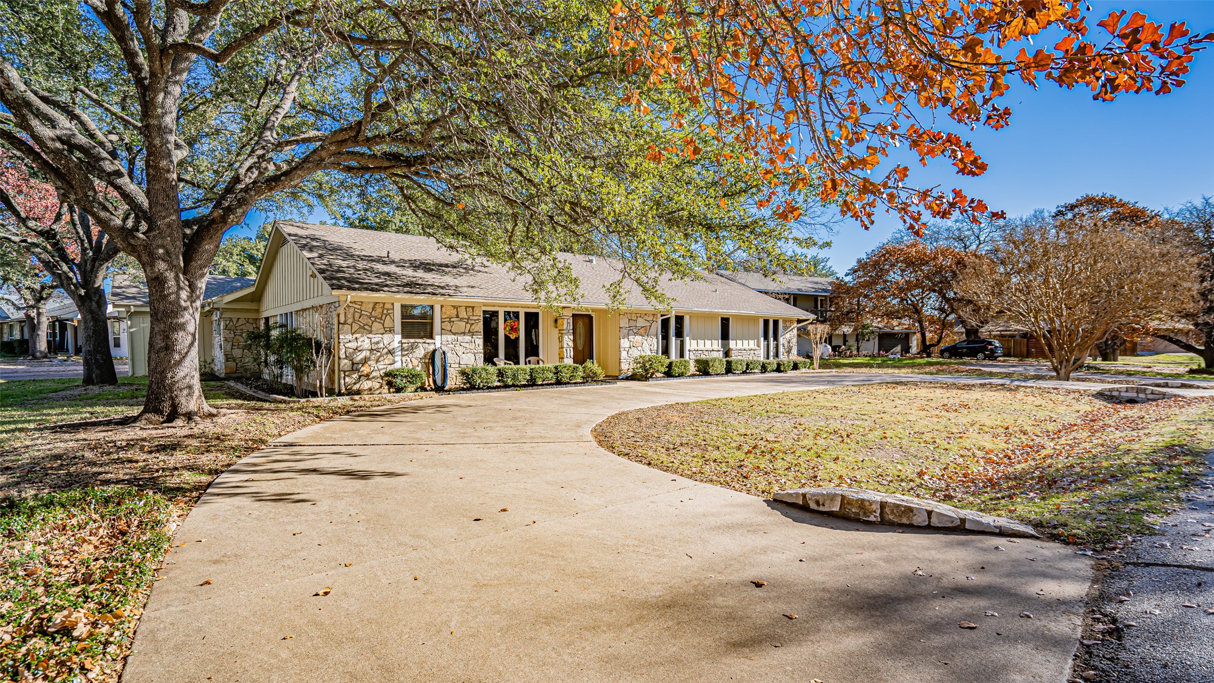 3901 Laramie Drive Granbury TX 76049