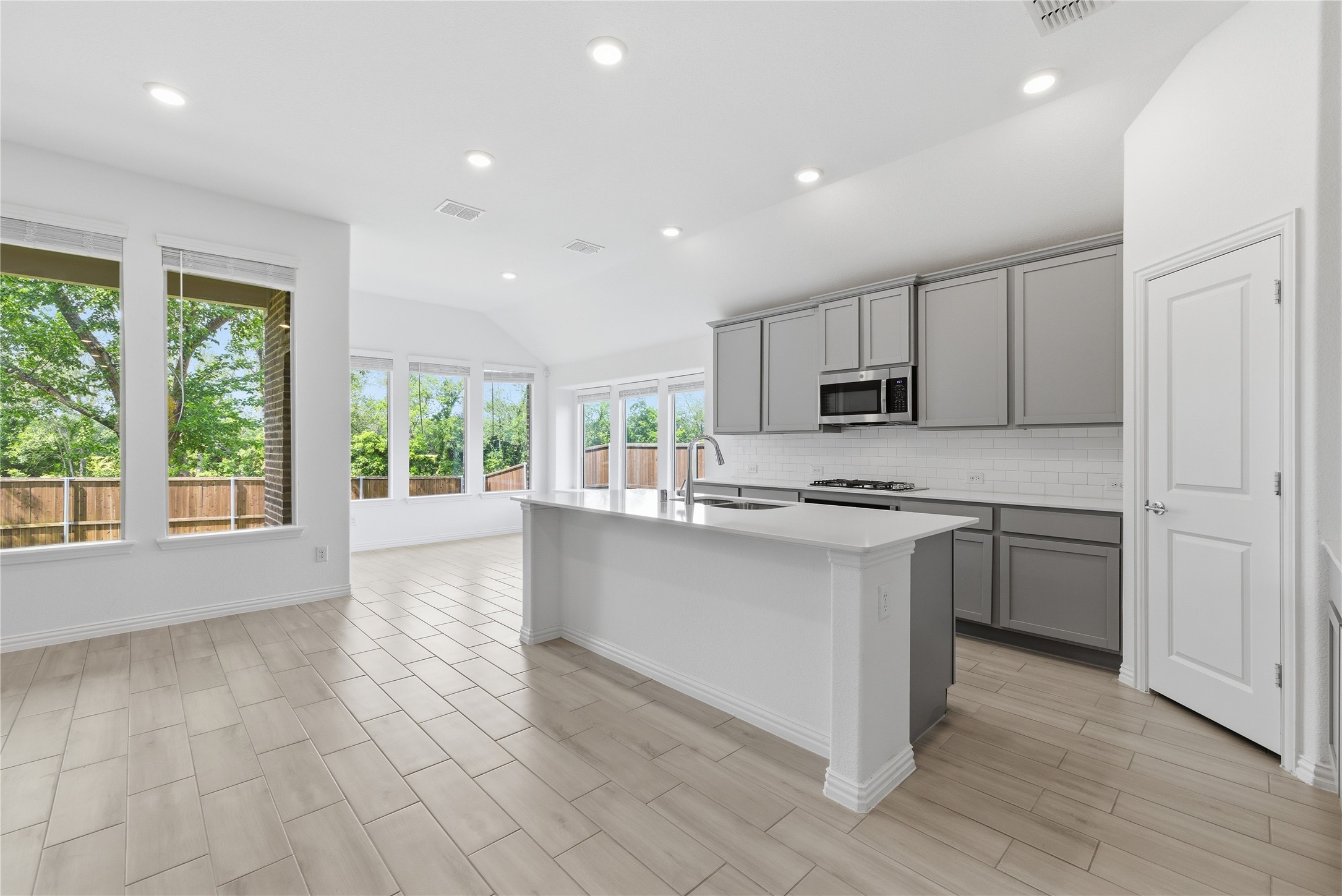 5325 Riverwalk Parkway Garland TX 75040