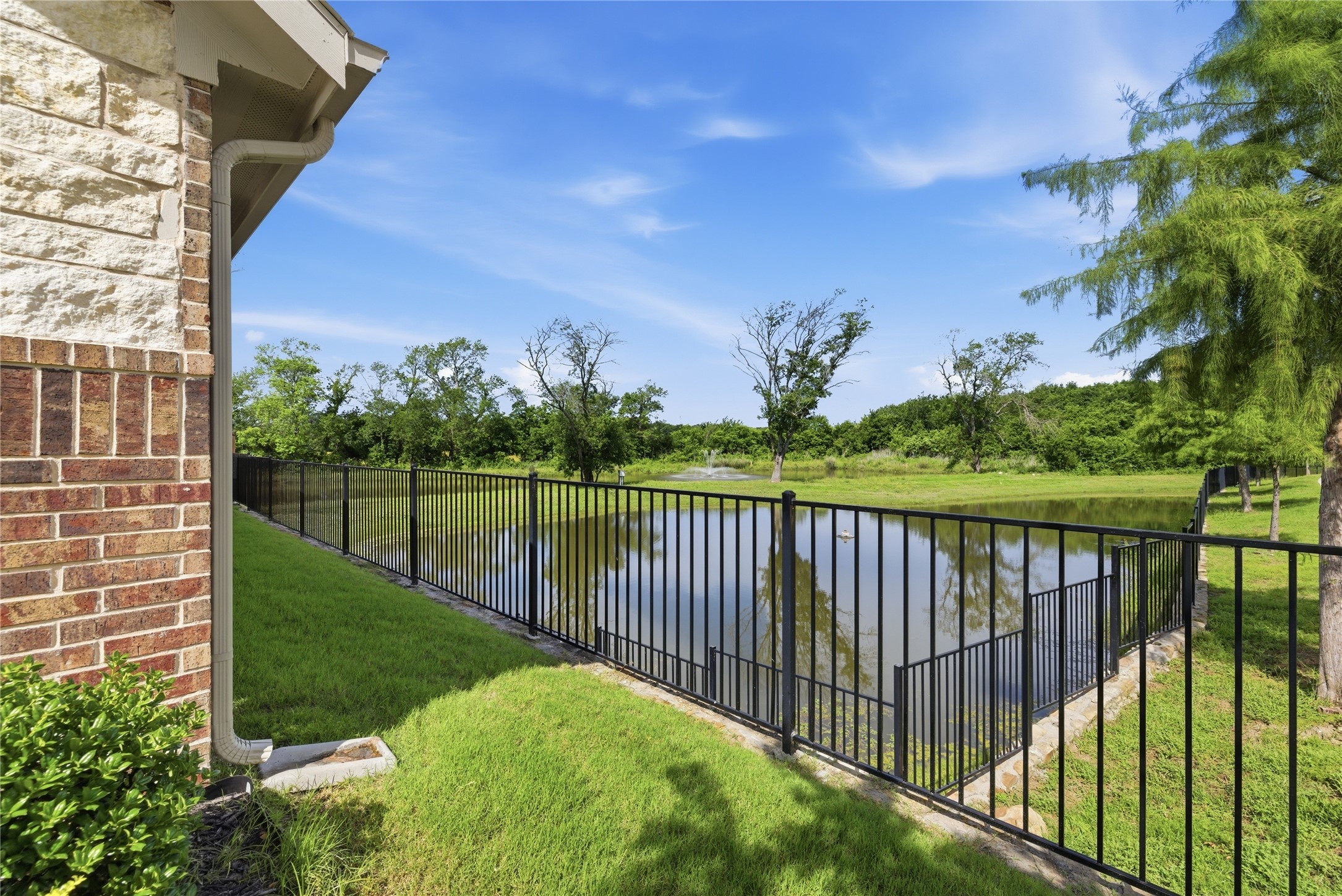 5325 Riverwalk Parkway Garland TX 75040