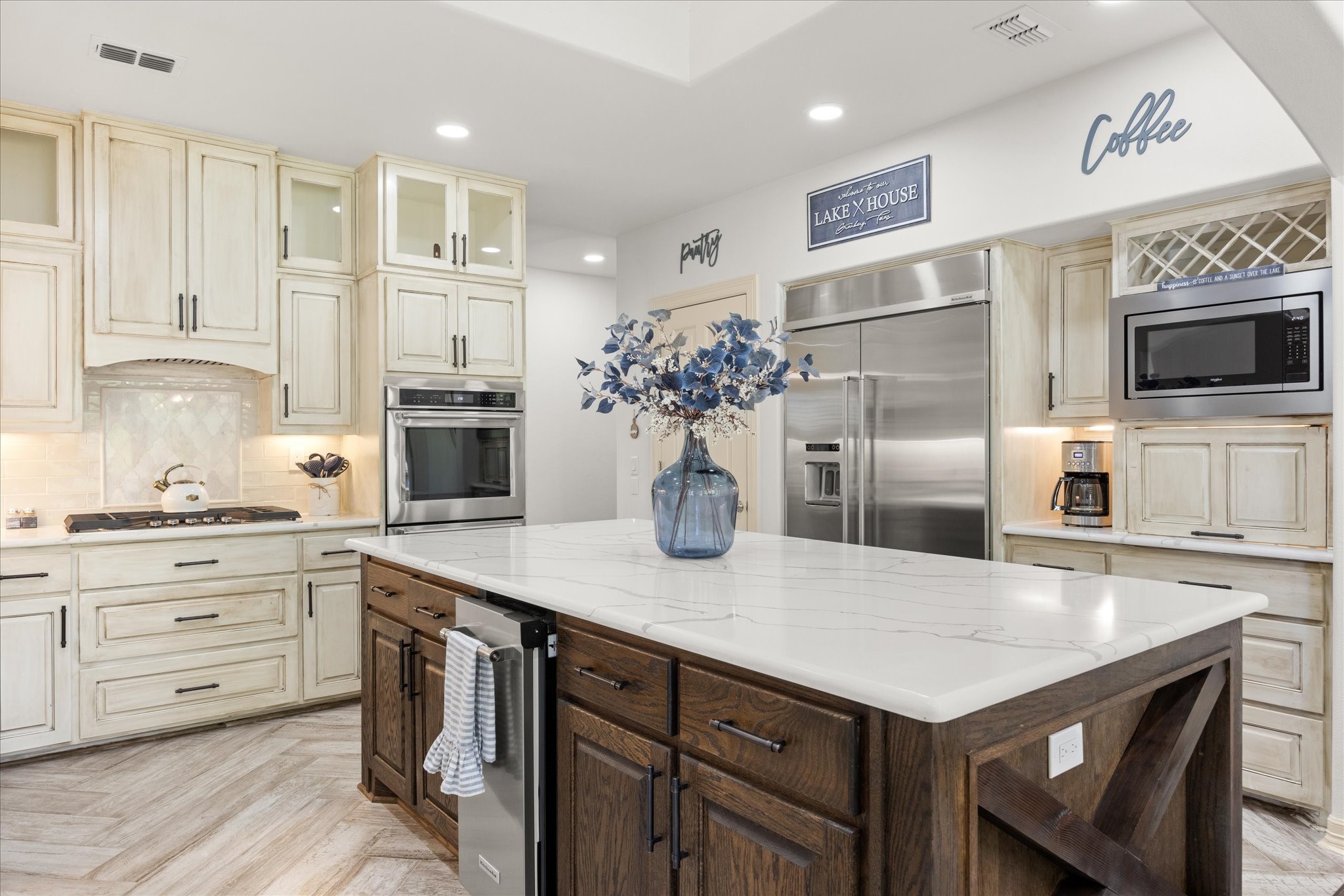 1302 E Baja Court Granbury TX 76048