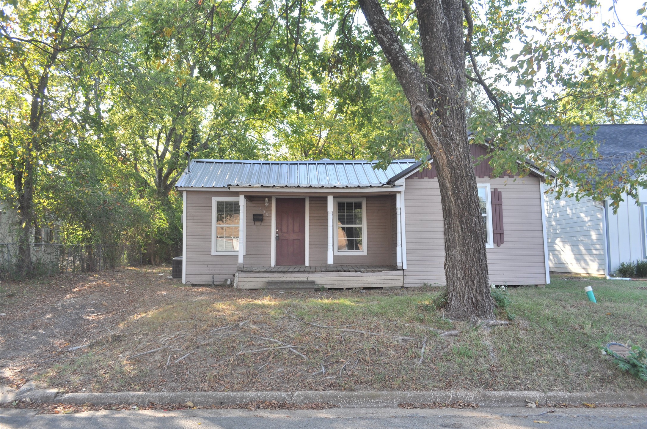609 Lamar Street Sulphur Springs TX 75482