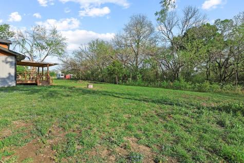 1604 County Road 4040 Savoy TX 75479
