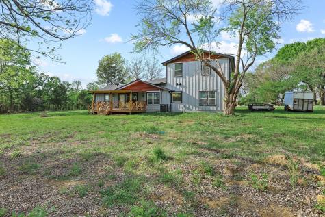 1604 County Road 4040 Savoy TX 75479