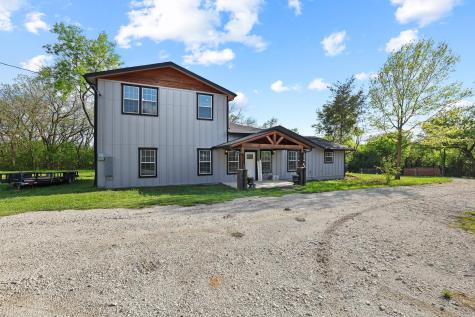 1604 County Road 4040 Savoy TX 75479