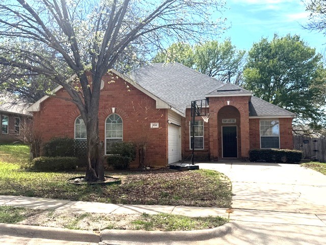 708 Hummingbird Trail Crowley TX 76036