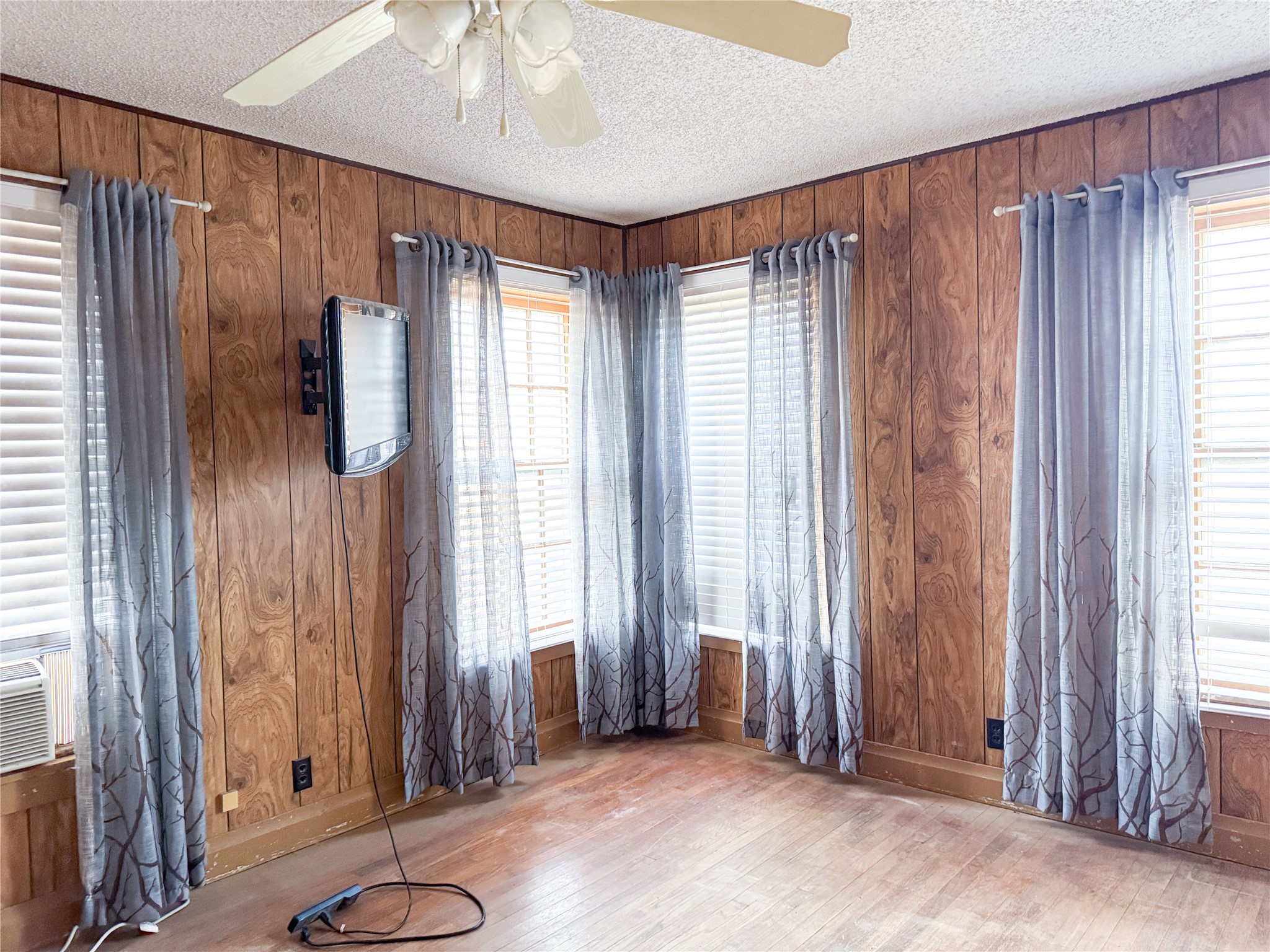 2007 Avenue E Cisco TX 76437