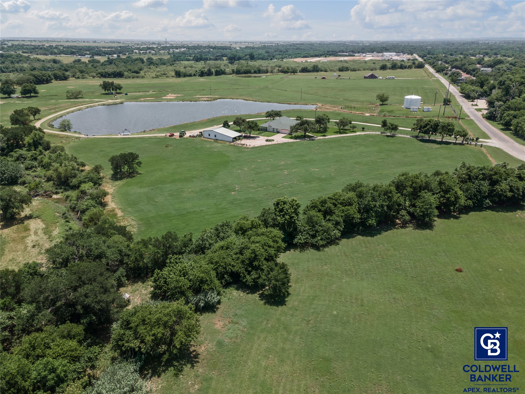 1221 Park Cleburne TX 76033