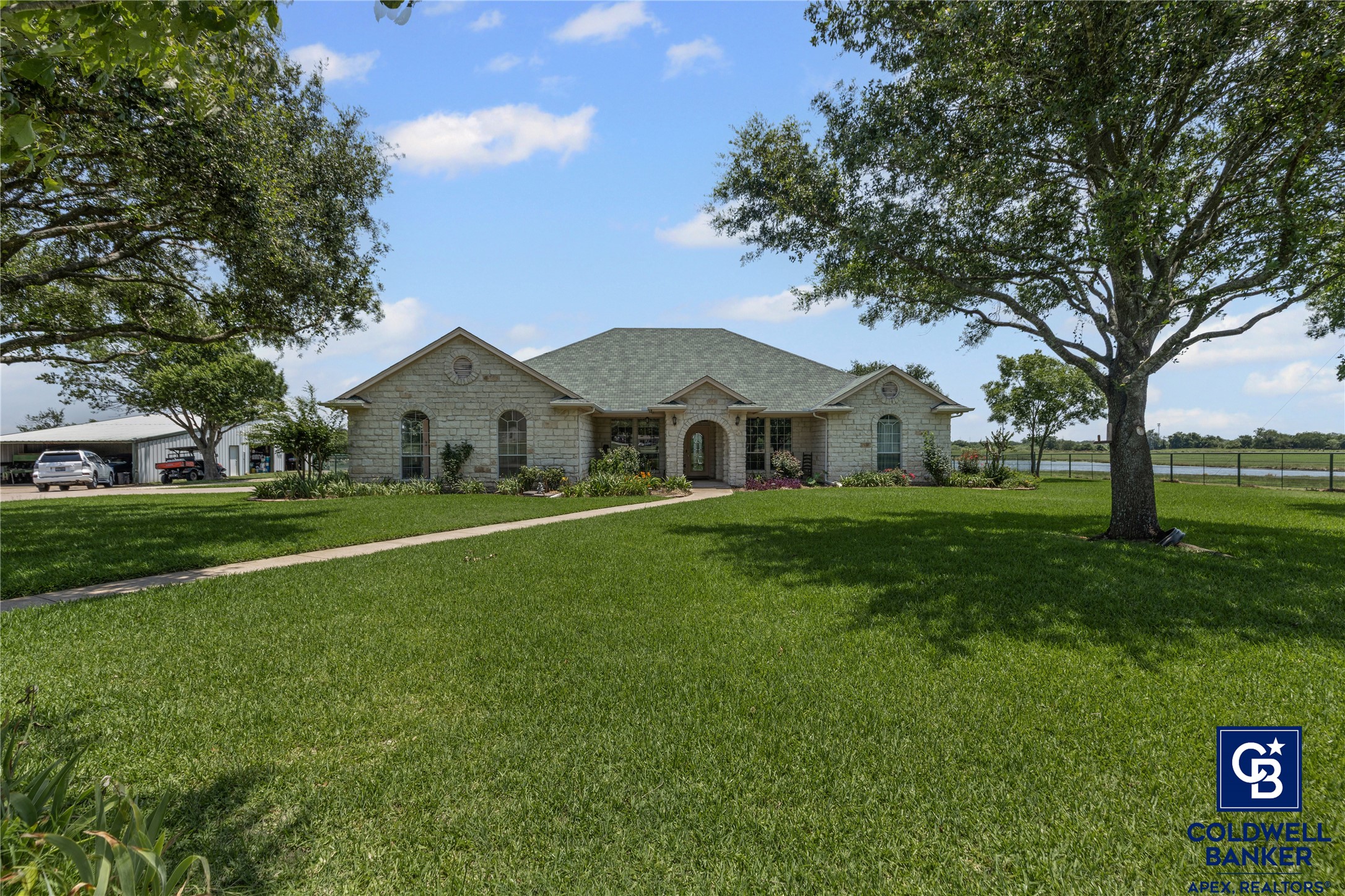 1221 Park Cleburne TX 76033