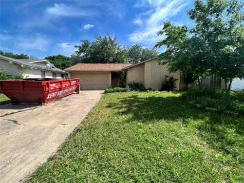 334 Blueberry Lane Grand Prairie TX 75052