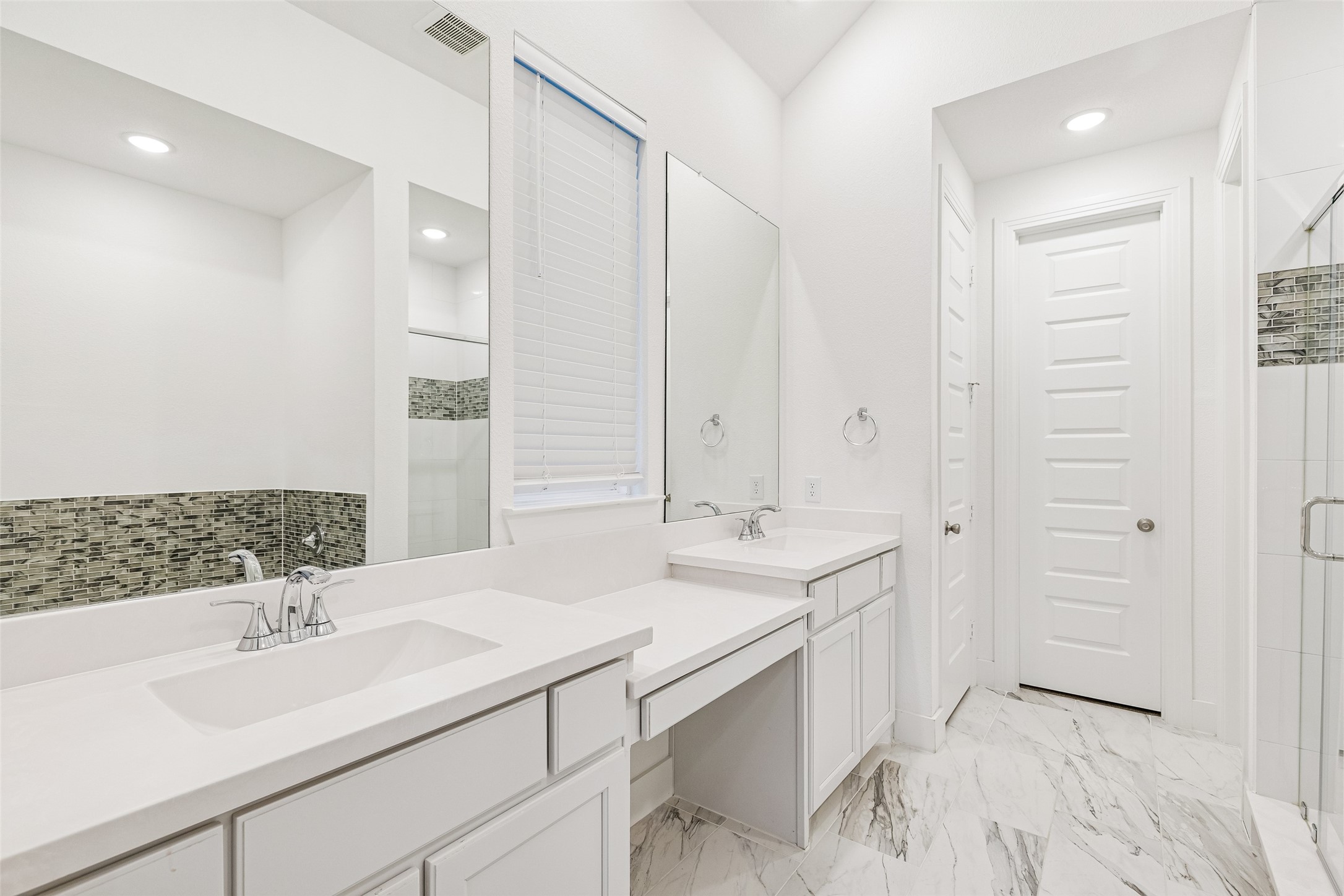 1144 Saddle Ridge Drive Aubrey TX 76227