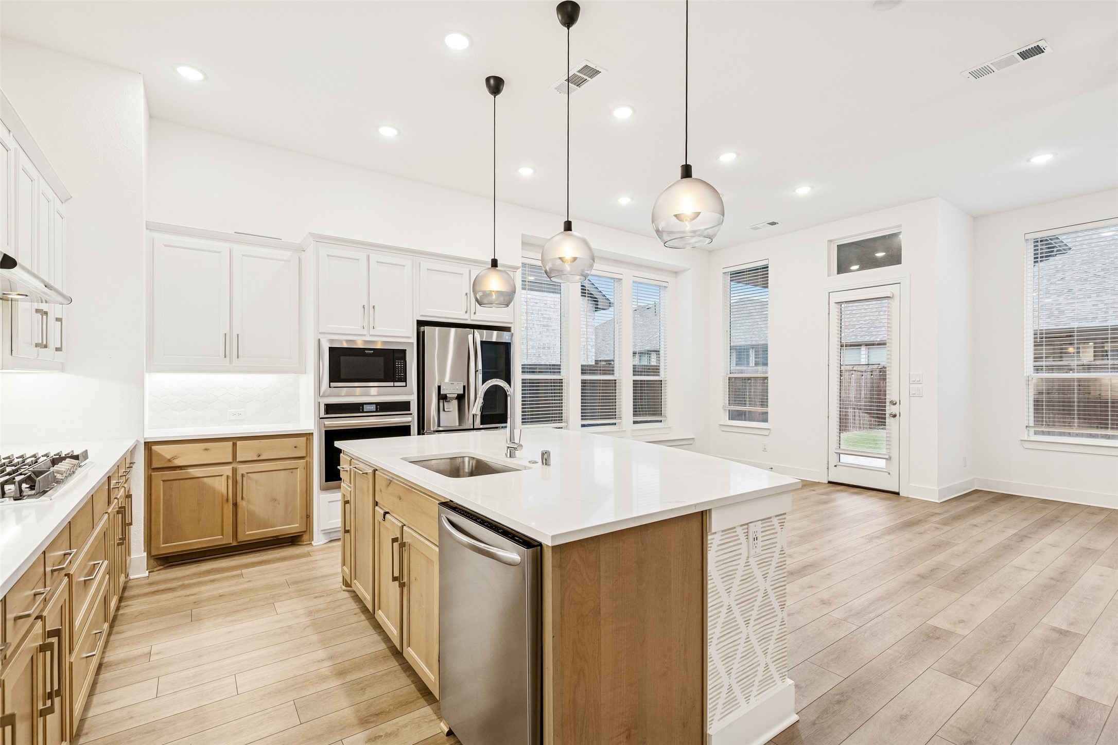 1144 Saddle Ridge Drive Aubrey TX 76227