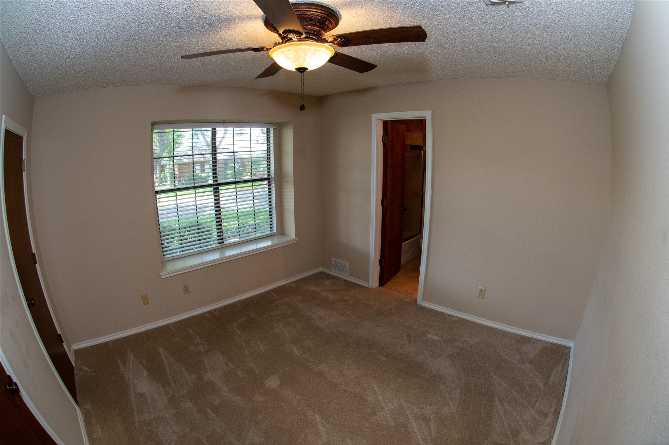 5601 Dye Drive Arlington TX 76013