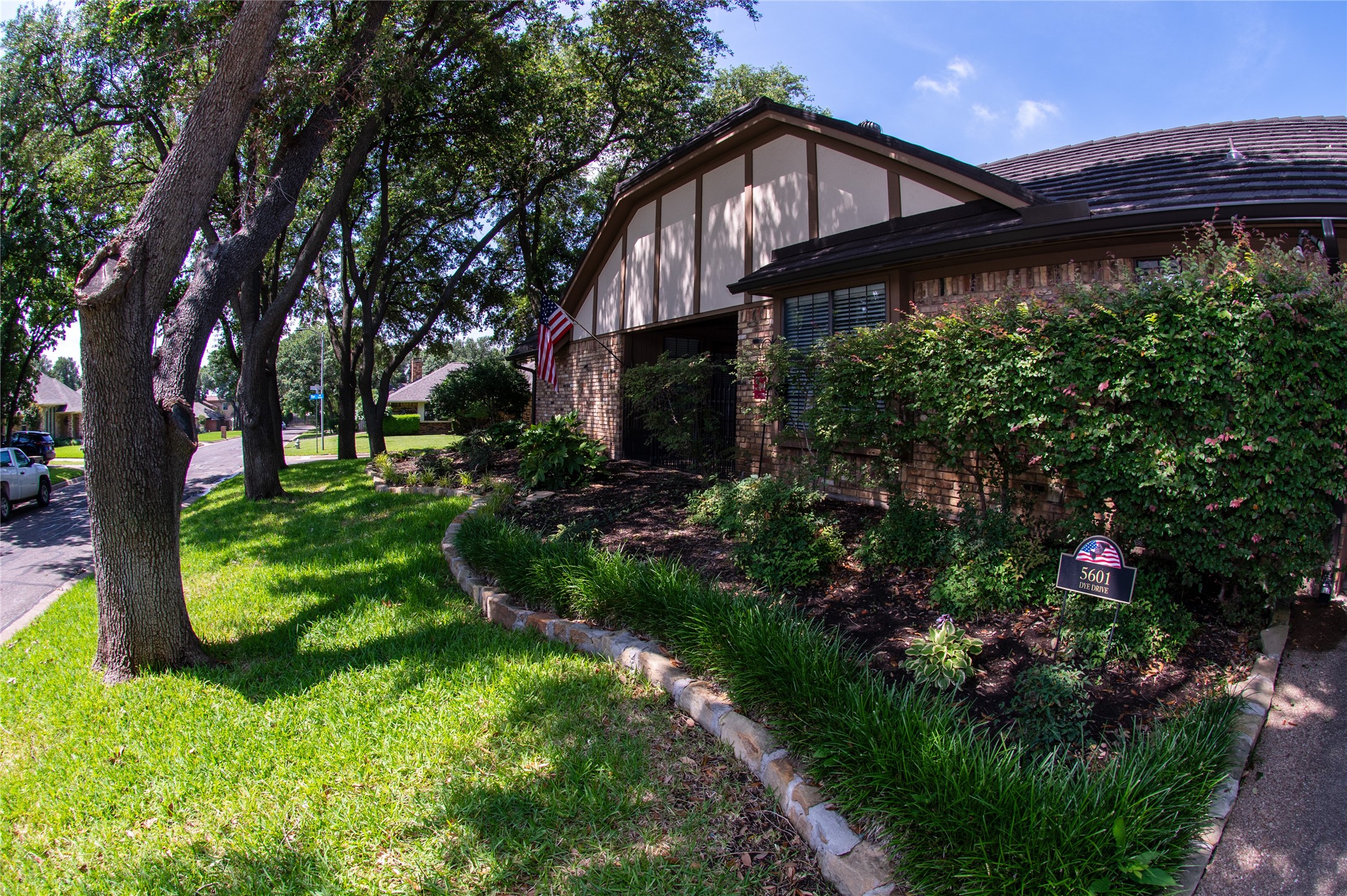 5601 Dye Drive Arlington TX 76013
