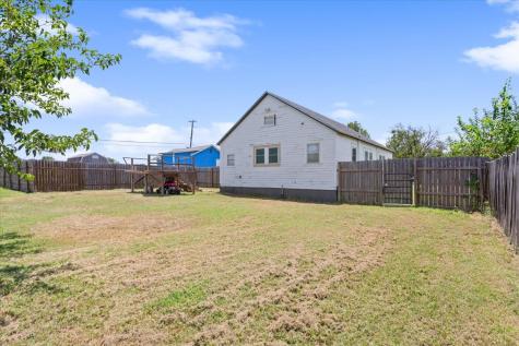 102 Brookshire Riesel TX 76682