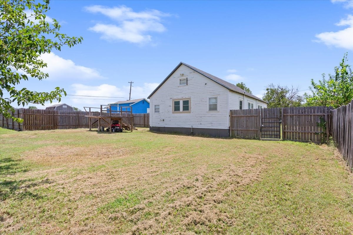 102 Brookshire Riesel TX 76682