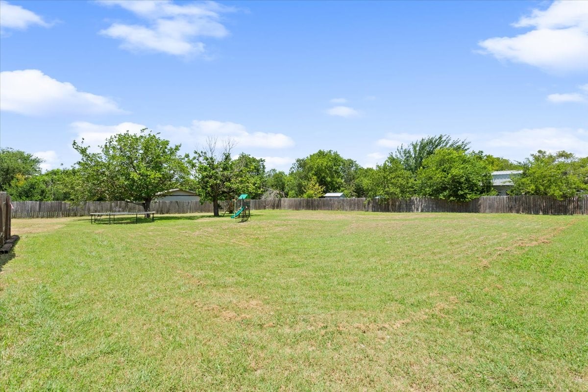 102 Brookshire Riesel TX 76682