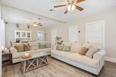 102 Brookshire Riesel TX 76682