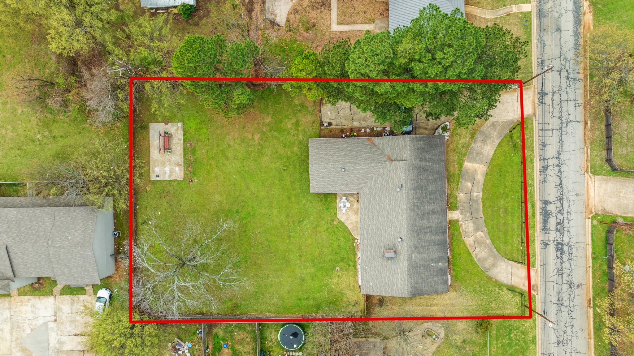 1920 E Tudor Street Paris TX 75460