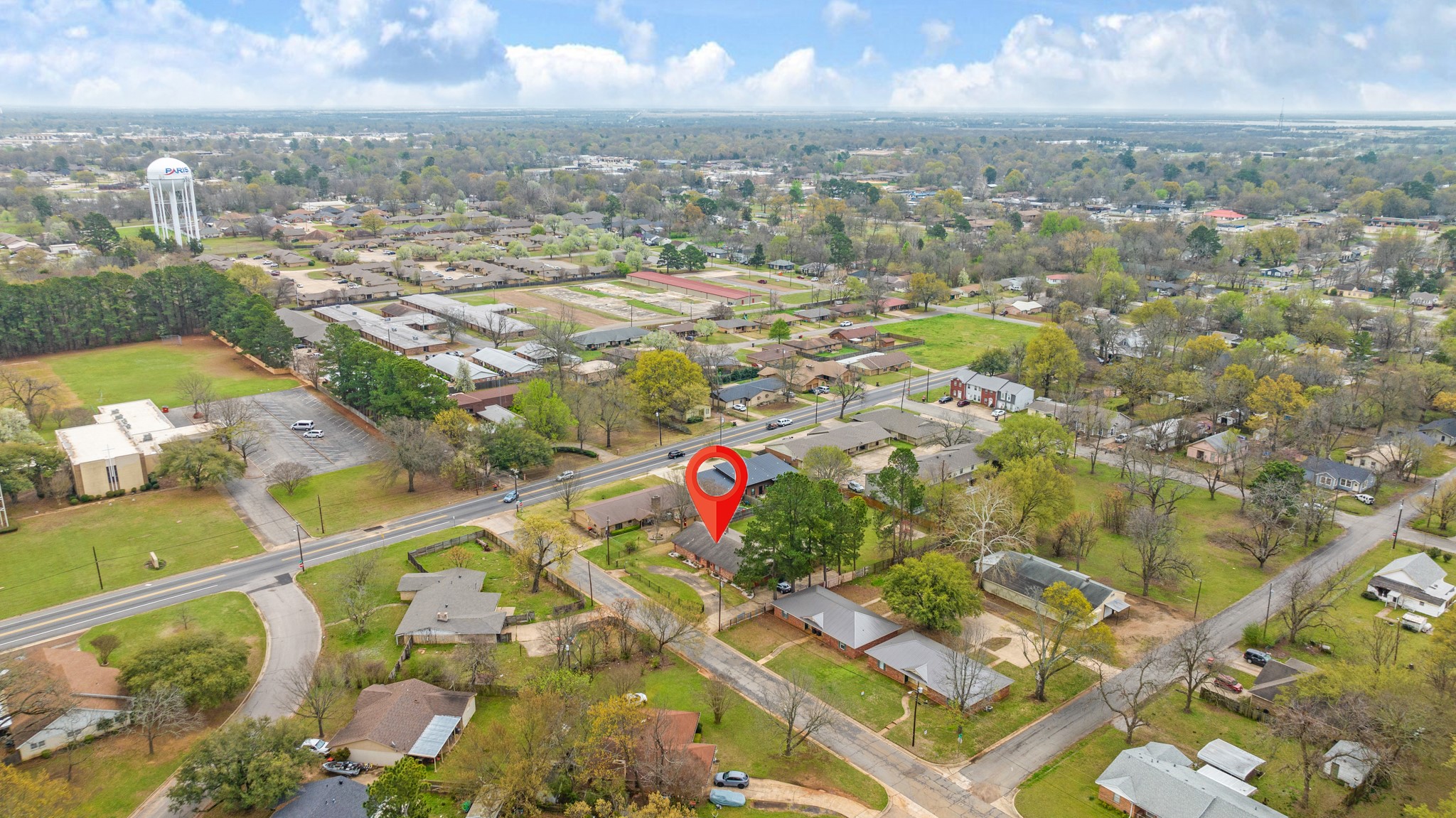 1920 E Tudor Street Paris TX 75460