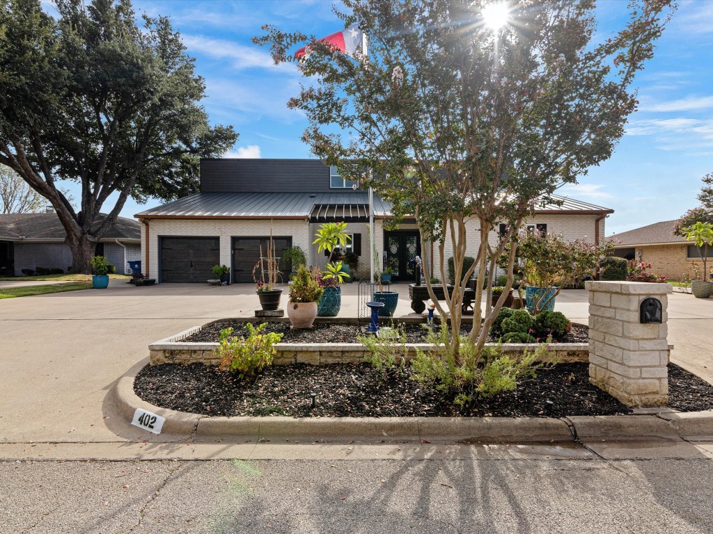 402 Gingerbread Lane Waxahachie TX 75165