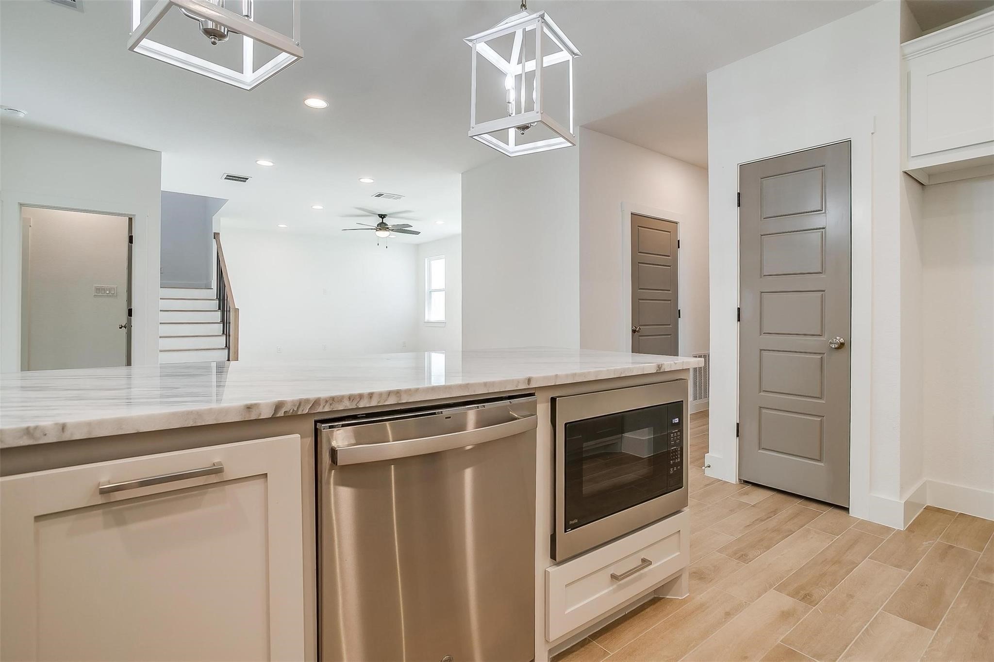 5618 Oaks Lane Westworth Village TX 76114