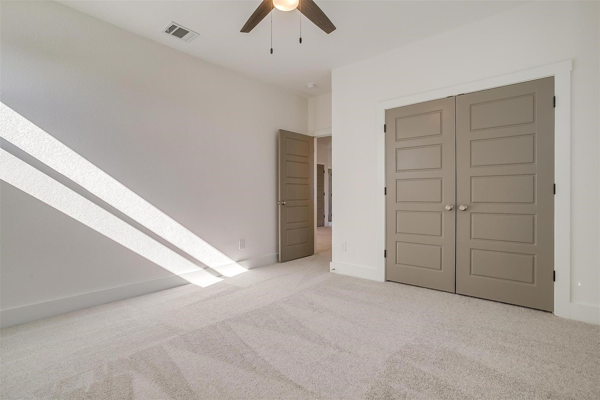 5618 Oaks Lane Westworth Village TX 76114