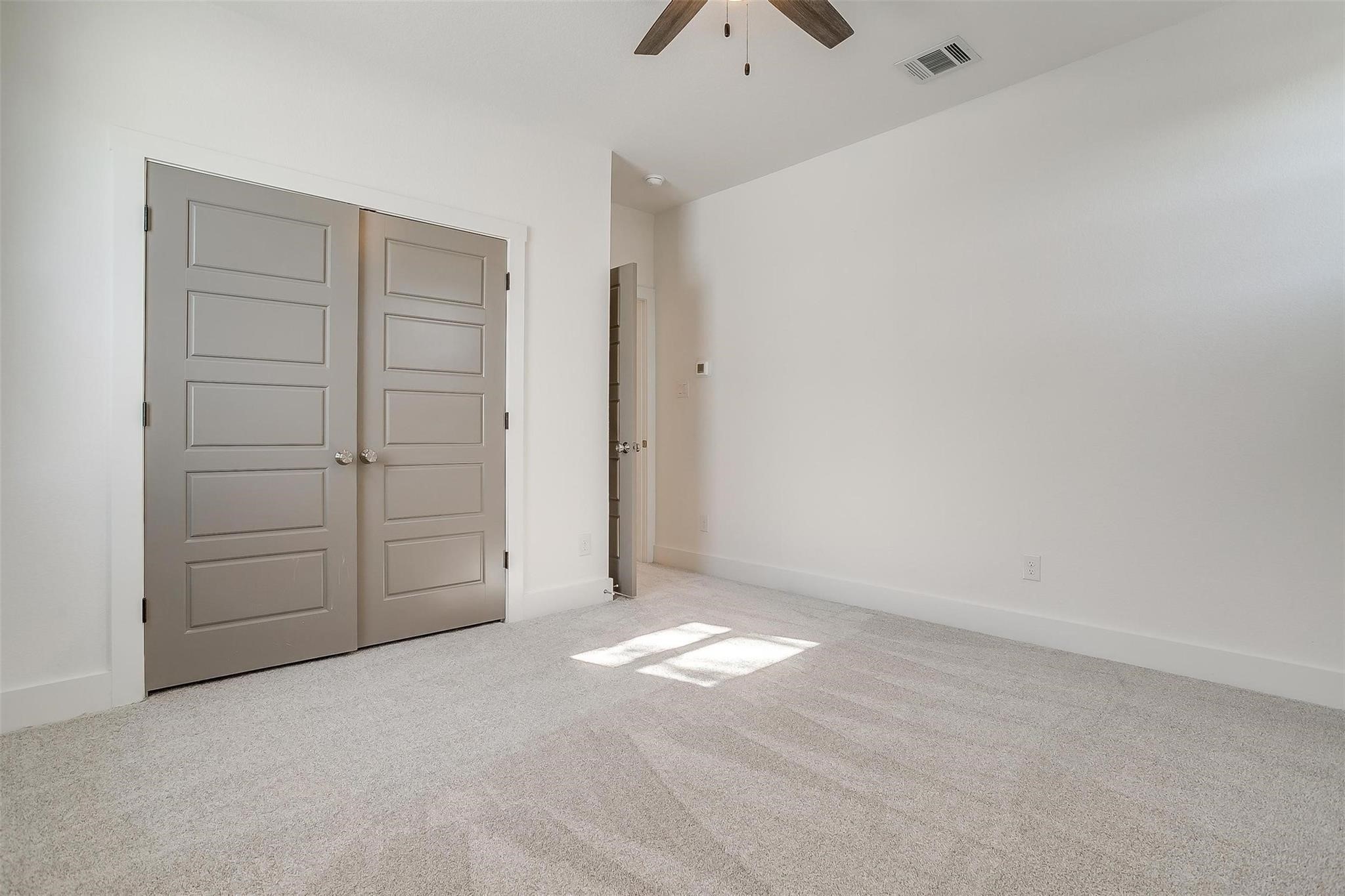 5618 Oaks Lane Westworth Village TX 76114