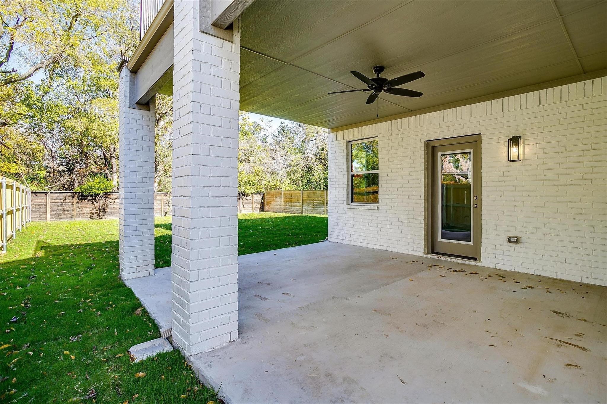 5618 Oaks Lane Westworth Village TX 76114
