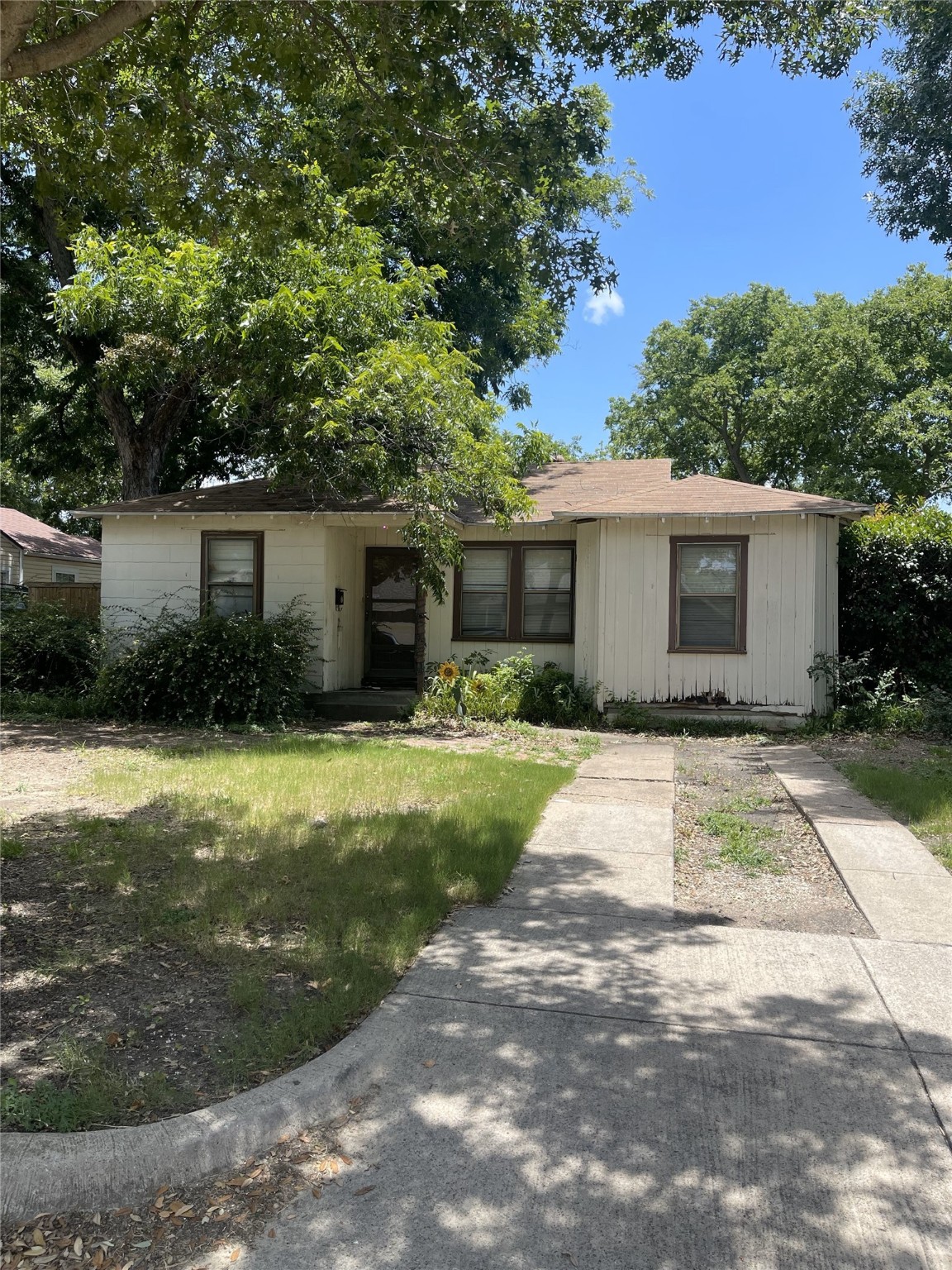 2853 S Hills Avenue Fort Worth TX 76109