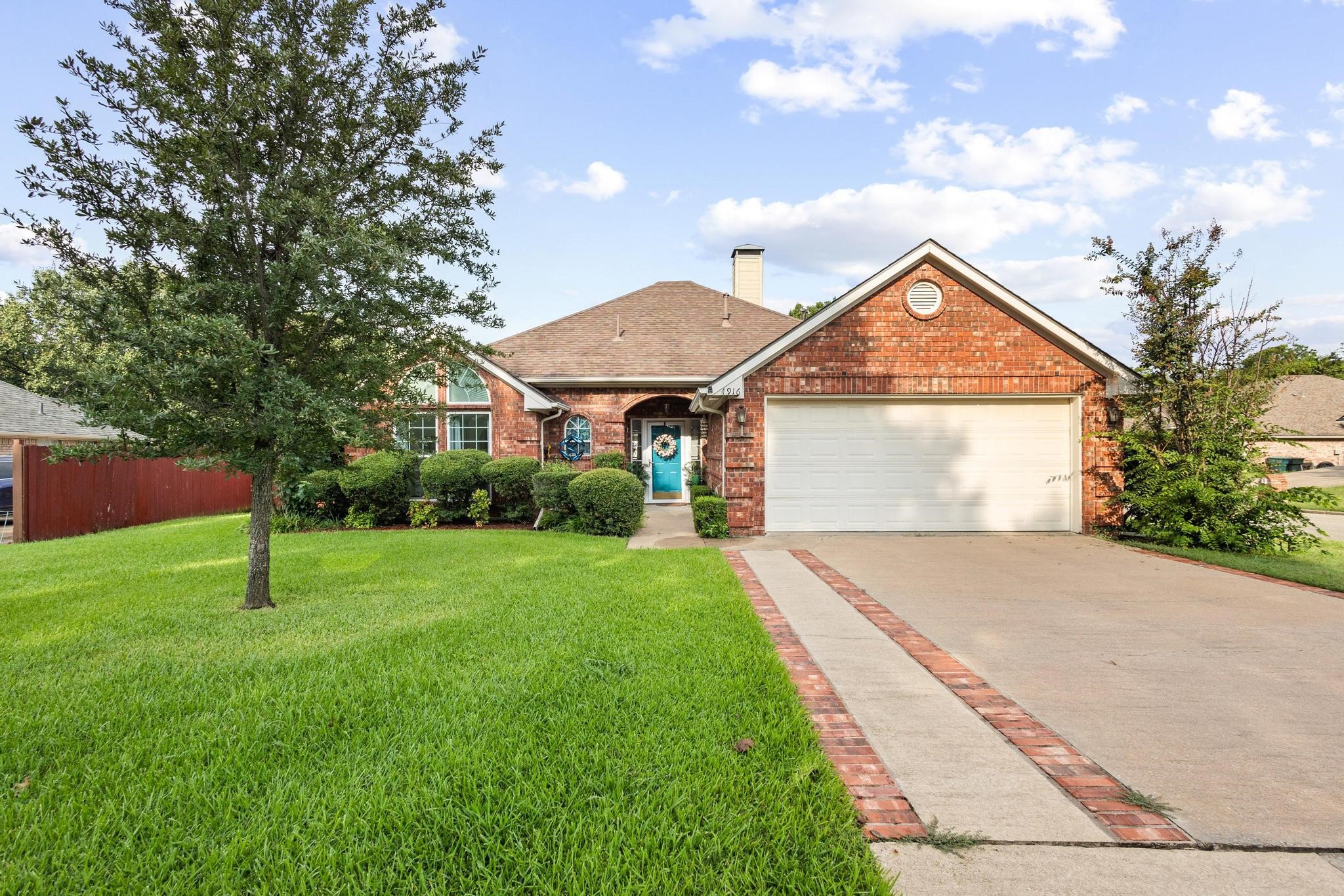 4916 Hara Lane Sherman TX 75092