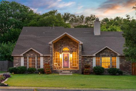 1021 Twin Creek Drive Desoto TX 75115