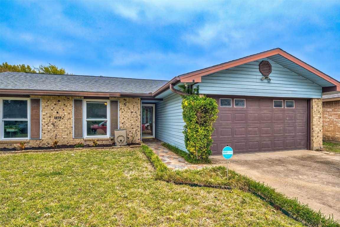 1829 Angelina Drive Garland TX 75040