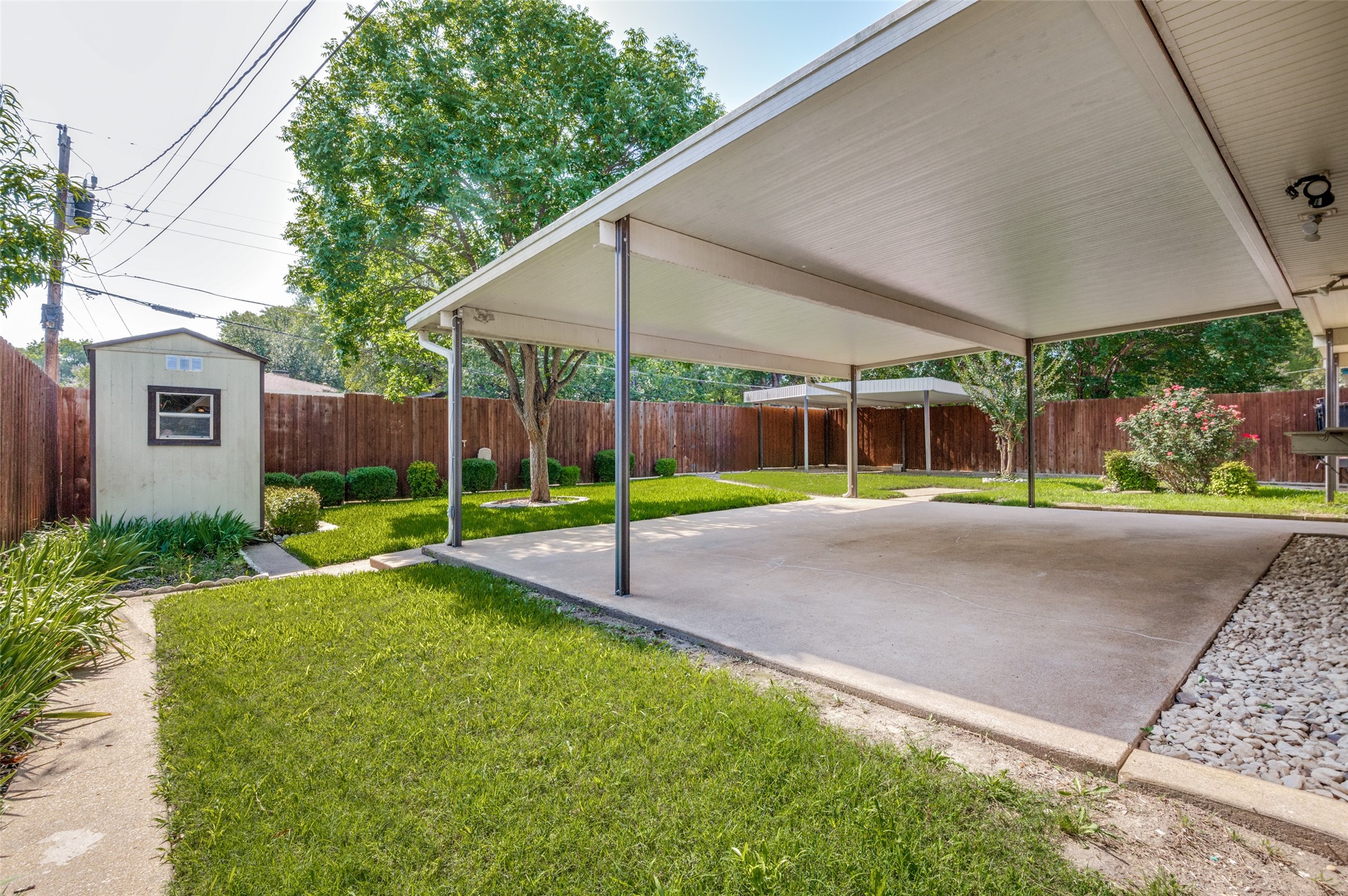 816 Misty Glen Drive Desoto TX 75115