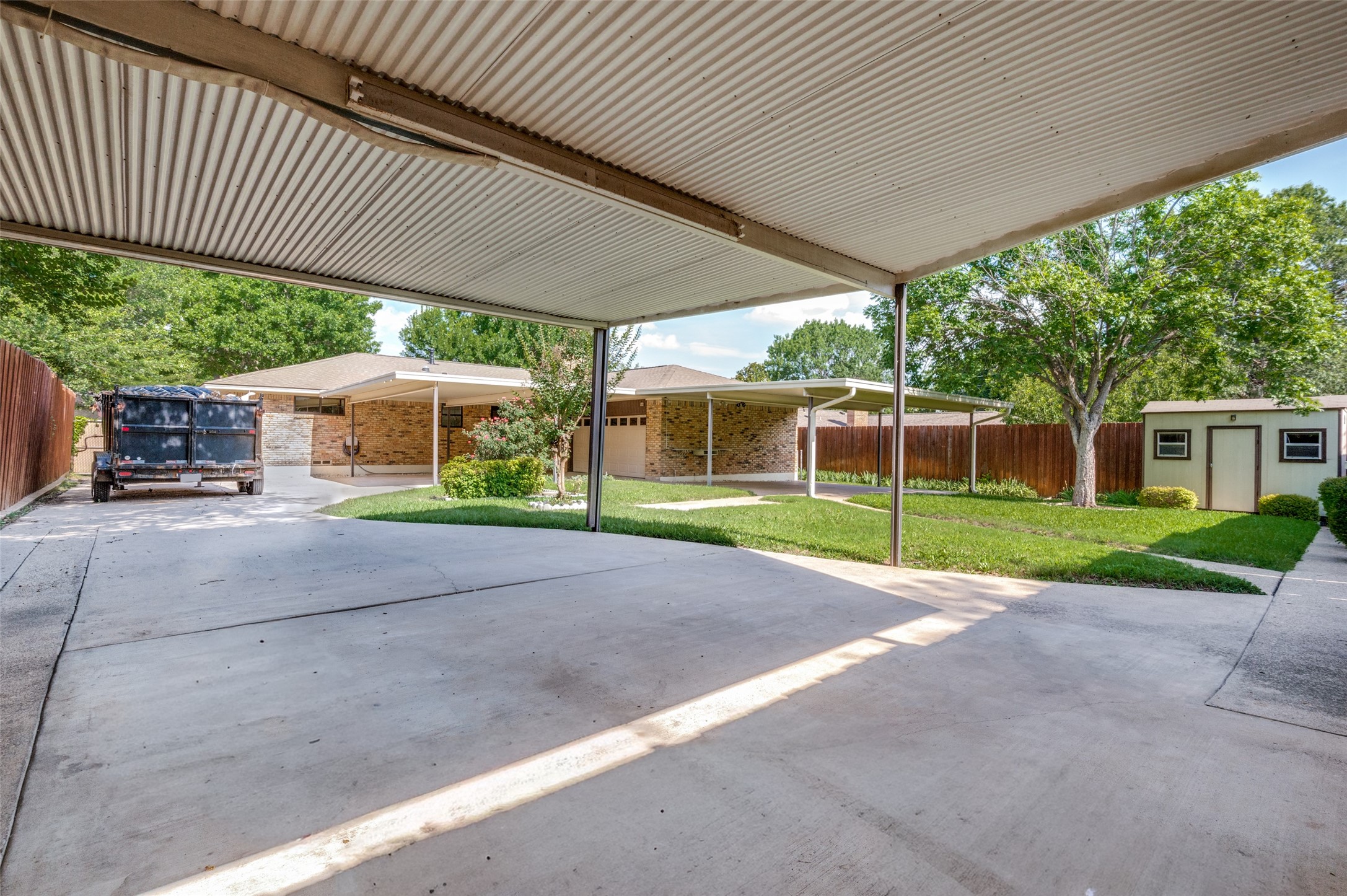 816 Misty Glen Drive Desoto TX 75115