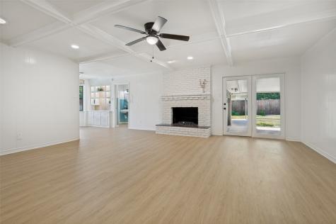 816 Misty Glen Drive Desoto TX 75115