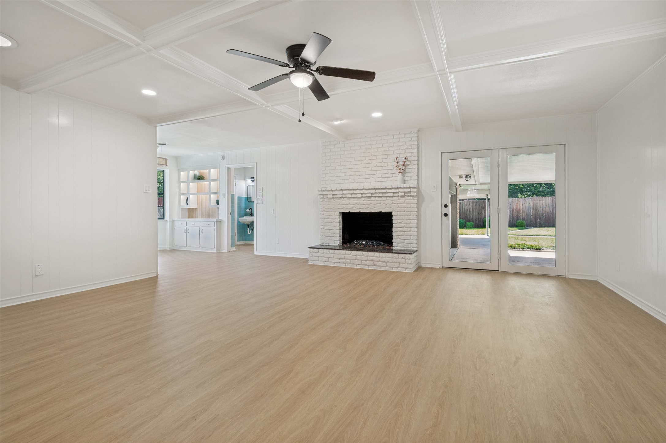 816 Misty Glen Drive Desoto TX 75115