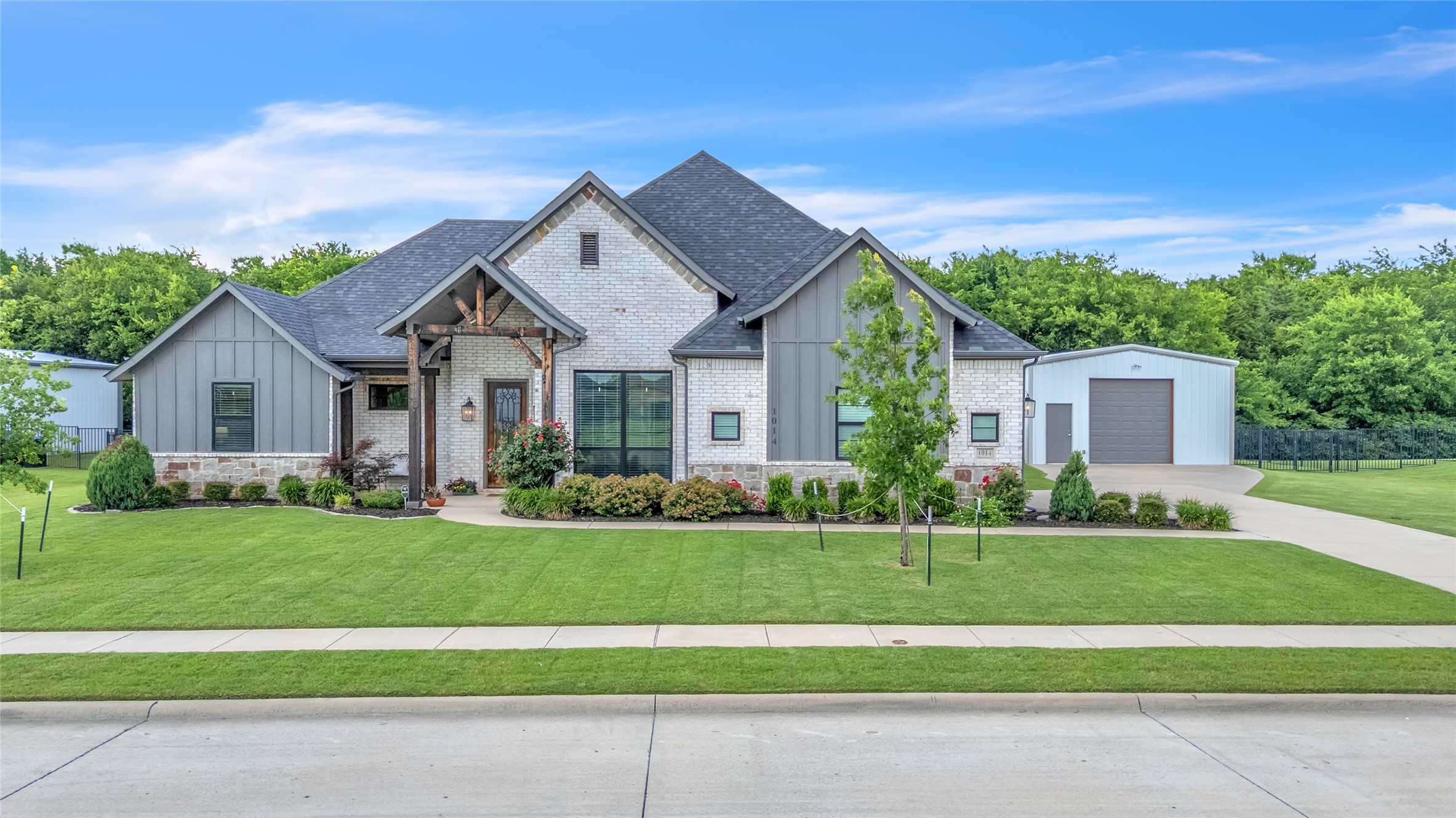 1014 Rennard Street Caddo Mills TX 75135