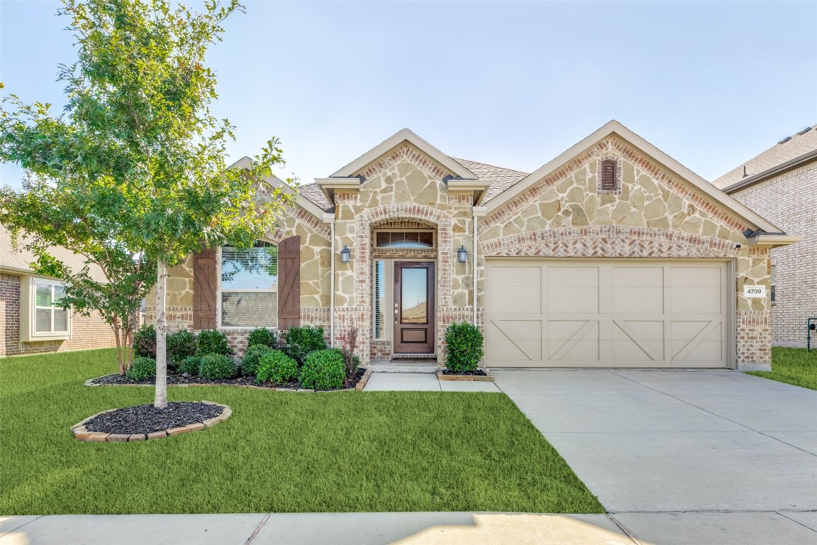 4709 London Avenue Aubrey TX 76227