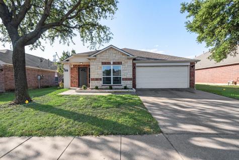 2775 Sweetbriar Lane Grand Prairie TX 75052