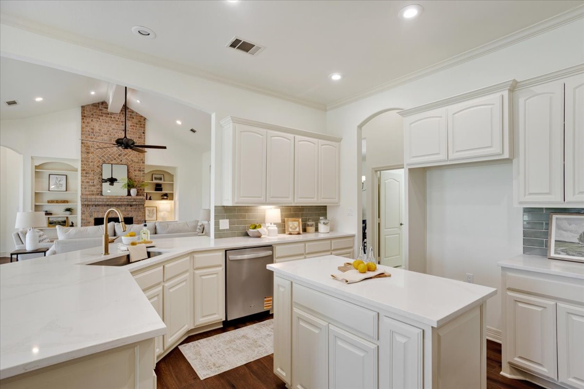 102 Buckskin Drive Van Alstyne TX 75495