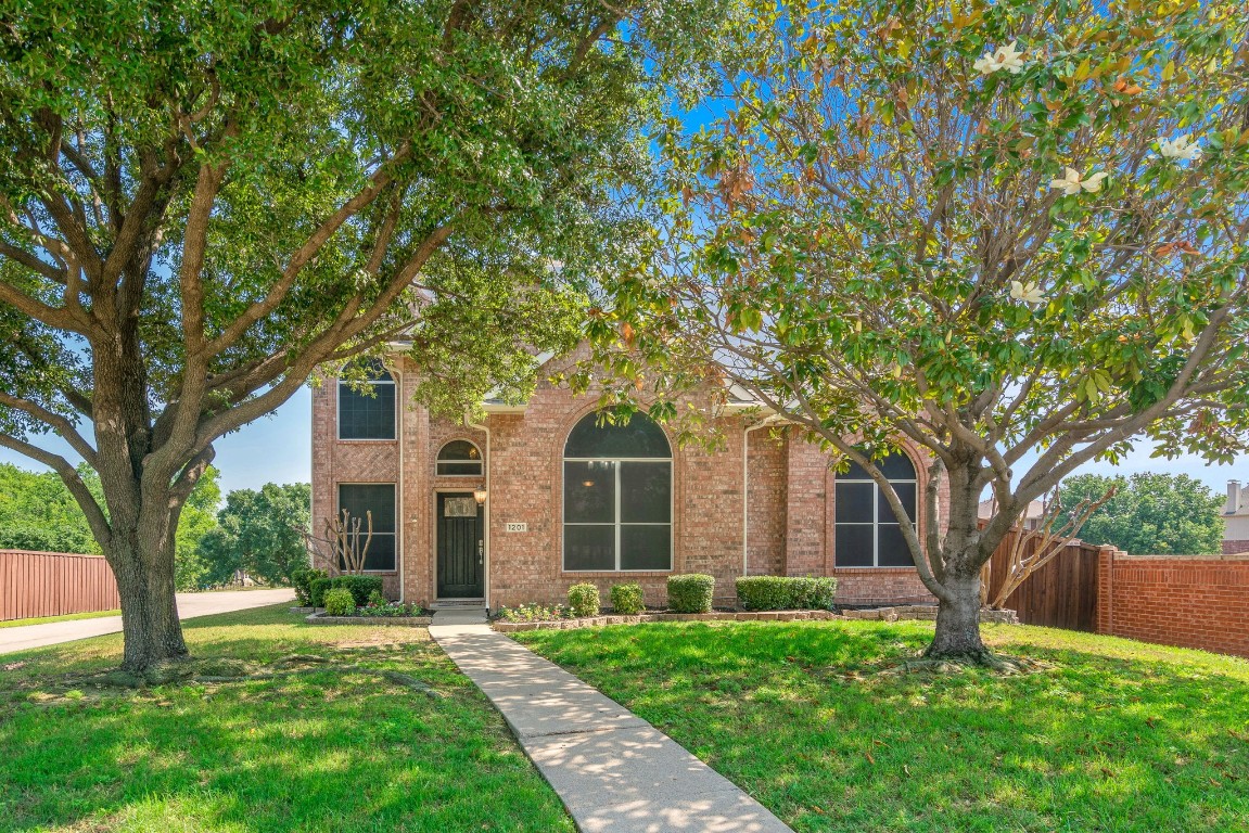 1201 Whitehorse Drive Lewisville TX 75077
